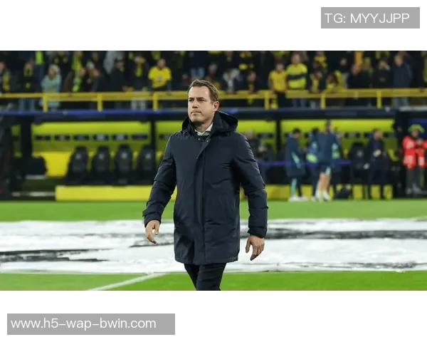 科瓦奇赞阿德耶米跳跃能力超凡如同飞翔的球员